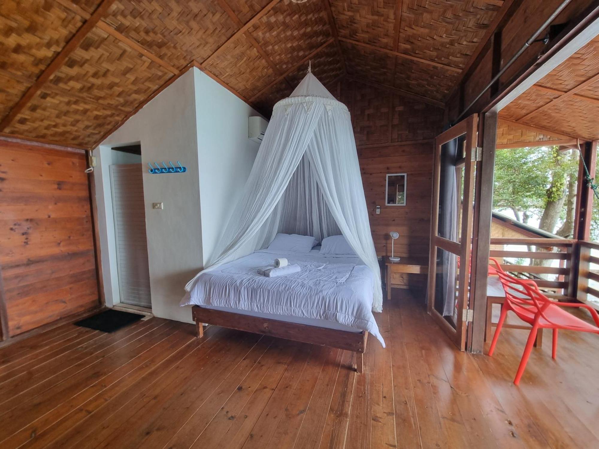 Treetop Guesthouse And Bungalows Sabang  Bagian luar foto