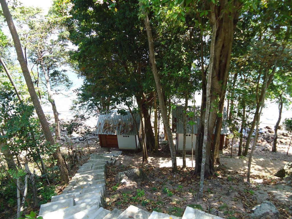 Treetop Guesthouse And Bungalows Sabang  Bagian luar foto